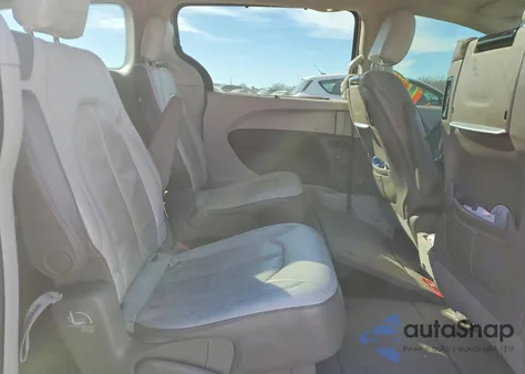 2019 Chrysler Pacifica Touring L Plus z USA, uszkodzony, nr VIN 2C4RC1EG1KR549712